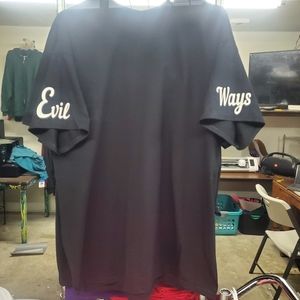 New Evil Ways tshirt in size xl